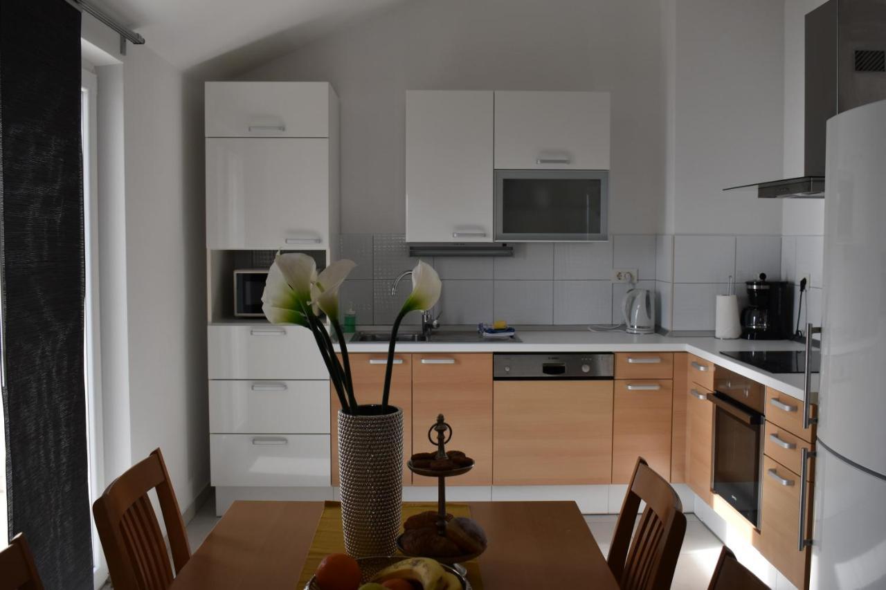 Apartments Villa Carica B&B Mimice Exteriér fotografie